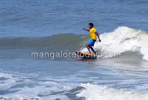 surfing skills in Panambur Beach 1